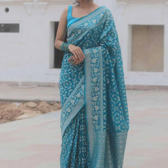 Bewitching Red Soft Silk Saree With Conflate Blouse Piece