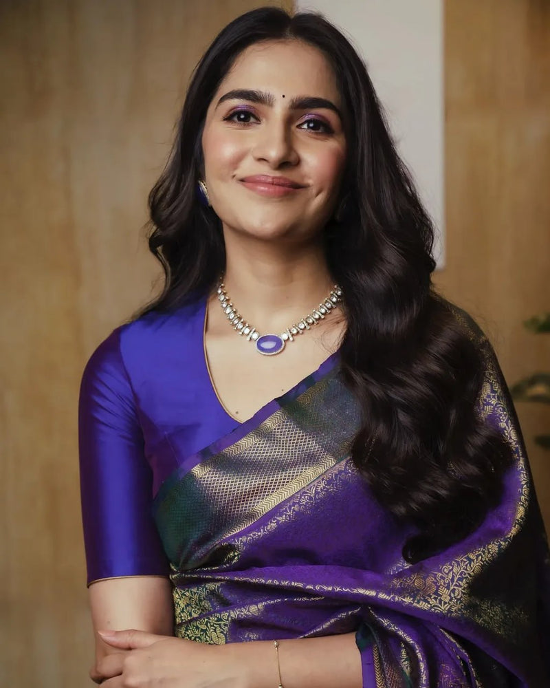 Comely Purple Soft Silk Saree With Evocative Blouse Piece