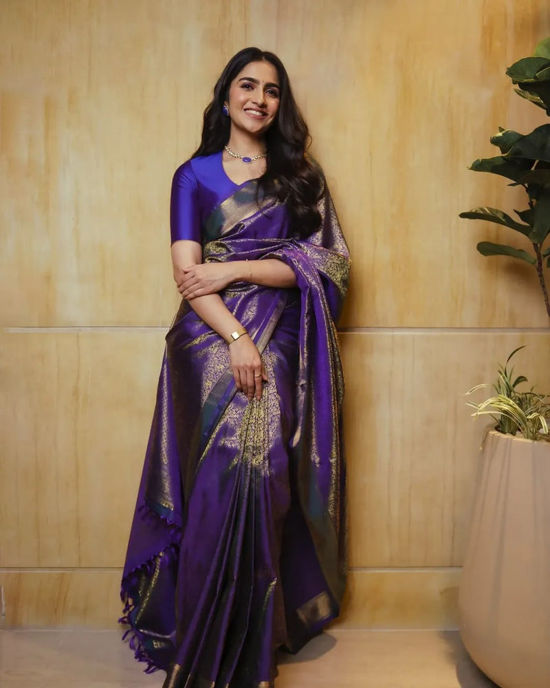 Comely Purple Soft Silk Saree With Evocative Blouse Piece