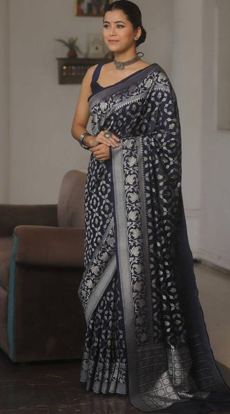 Bewitching Red Soft Silk Saree With Conflate Blouse Piece