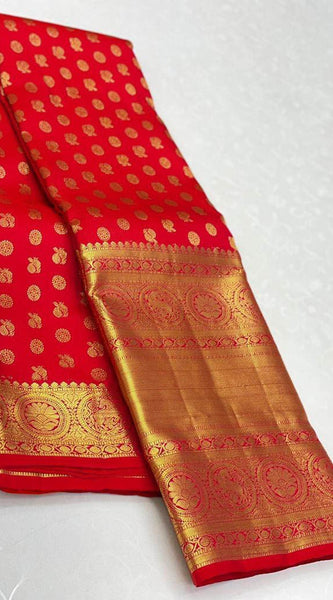 Desultory Red Soft Silk Saree With Staggering Blouse Piece