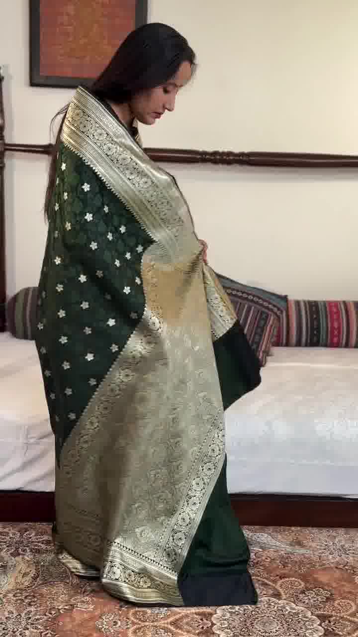 Ratatouille Dark Green Soft Silk Saree With Pulsating Blouse Piece