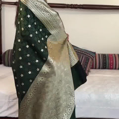 Ratatouille Dark Green Soft Silk Saree With Pulsating Blouse Piece