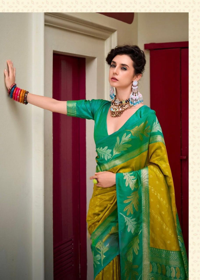 Desiring Pista-Rama Soft Silk Saree With Blissful Blouse Piece