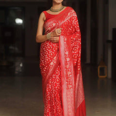 Bewitching Red Soft Silk Saree With Conflate Blouse Piece