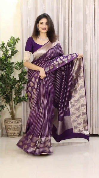 Pleasurable Purple Soft Silk Saree With Imaginative Blouse Piece