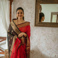 Blooming Red Cotton Silk Saree With Wonderful Blouse Piece