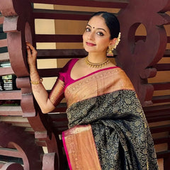 Inspiring Black Soft Silk Saree With Divine Blouse Piece