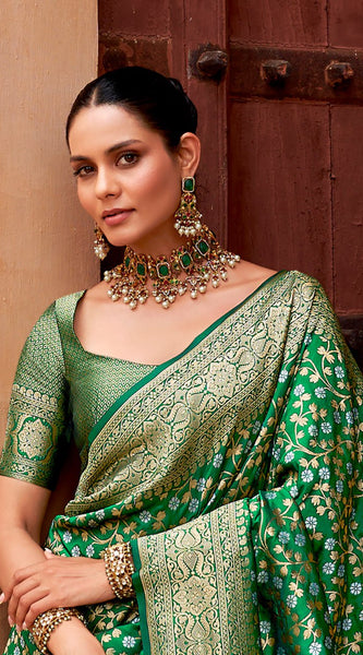 Enchanting Green Soft Silk Saree With Aplomb Blouse Piece