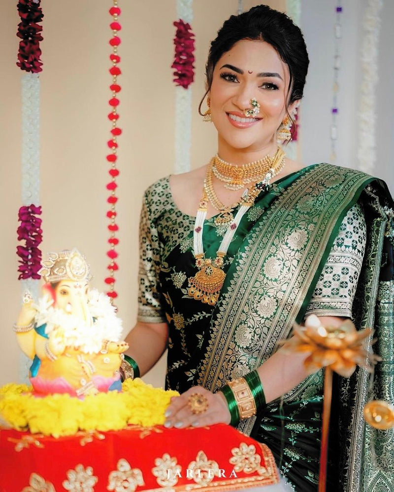 Ravishing Dark Green Soft Silk Saree With Girlish Blouse Piece