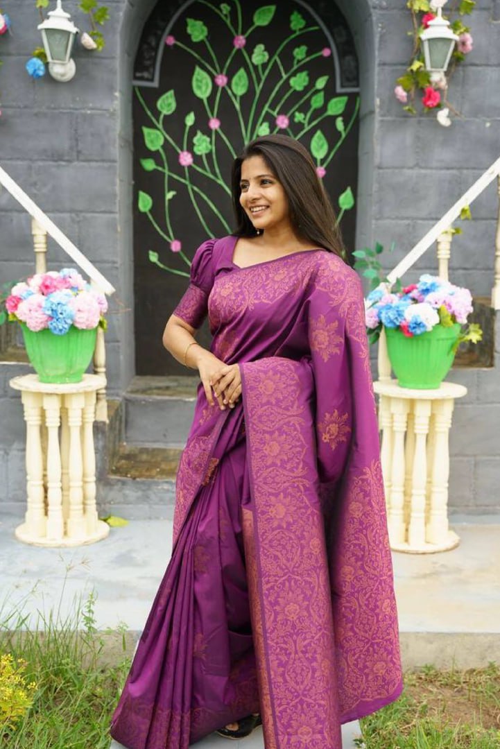 Ephemeral Purple Soft Silk Saree With Excellent Blouse Piece