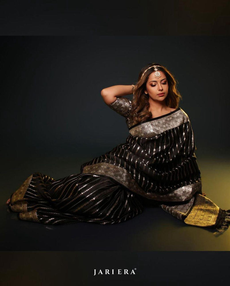 Sensational Black Soft Silk Saree With Gratifying Blouse Piece