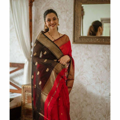 Blooming Red Cotton Silk Saree With Wonderful Blouse Piece