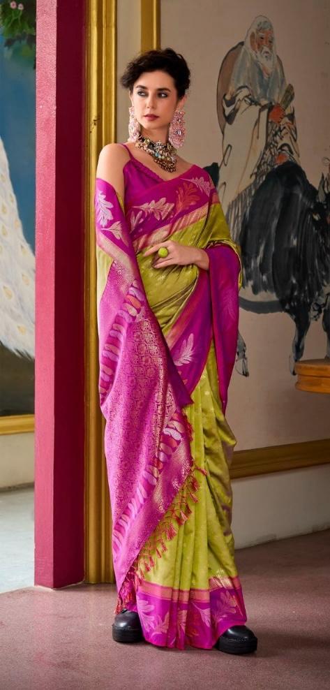 Desiring Pista-Rama Soft Silk Saree With Blissful Blouse Piece