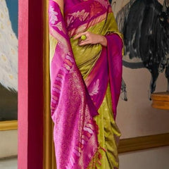Desiring Pista-Rama Soft Silk Saree With Blissful Blouse Piece