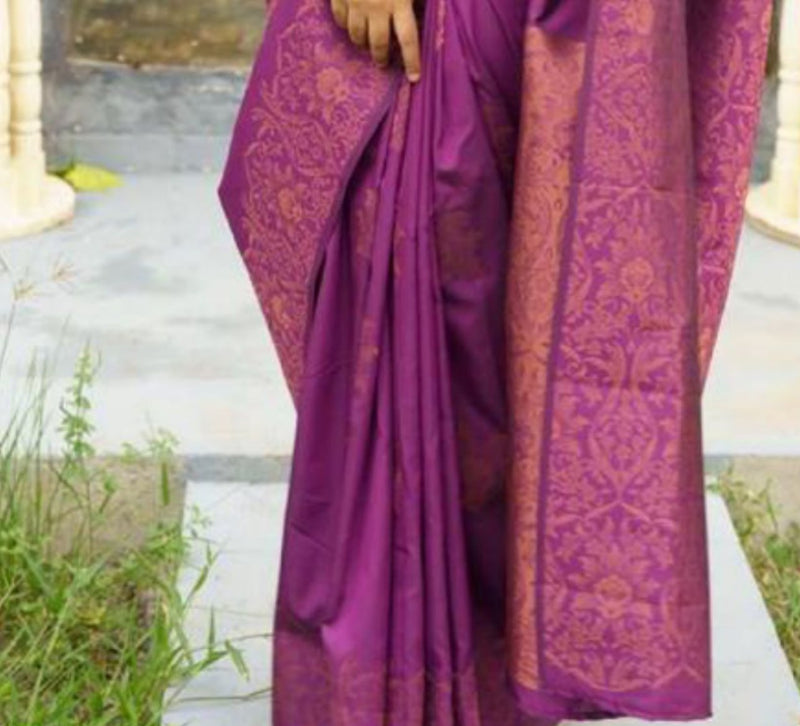 Ephemeral Purple Soft Silk Saree With Excellent Blouse Piece