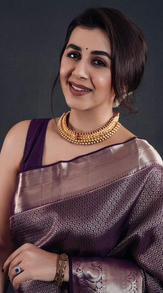 Evanescent Kanjivaram Purple Soft Silk Saree With Brood Blouse Piece