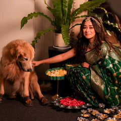 Ravishing Dark Green Soft Silk Saree With Girlish Blouse Piece