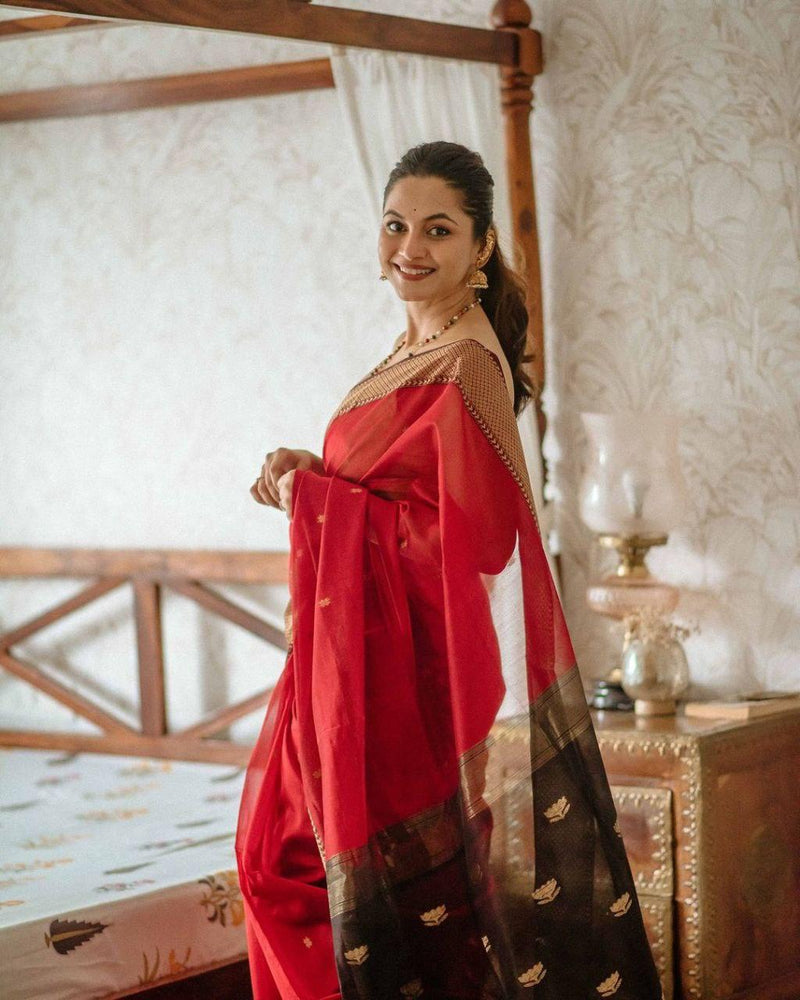 Blooming Red Cotton Silk Saree With Wonderful Blouse Piece