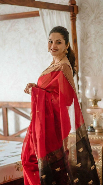 Blooming Red Cotton Silk Saree With Wonderful Blouse Piece