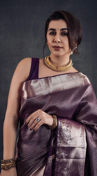Evanescent Kanjivaram Purple Soft Silk Saree With Brood Blouse Piece